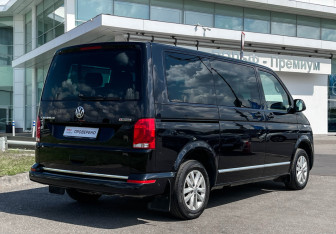 Подержанный автомобиль Volkswagen Caravelle 2021 года (5 фото)