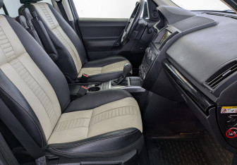 Подержанный автомобиль Land Rover Freelander 2013 года (25 фото)