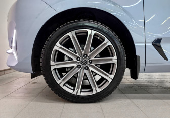 Подержанный автомобиль Changan UNI-K 2023 года (18 фото)