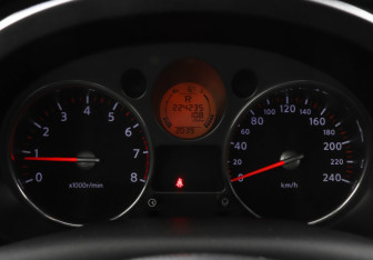 Подержанный автомобиль Nissan X-Trail 2008 года (11 фото)