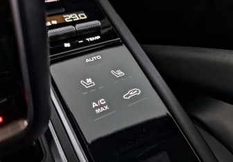 Подержанный автомобиль Porsche Cayenne 2021 года (27 фото)