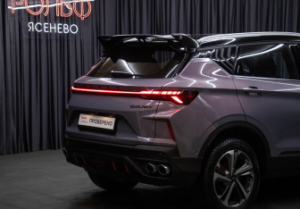 Подержанный автомобиль Geely Coolray 2024 года (24 фото)