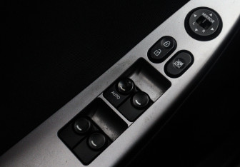 Подержанный автомобиль Hyundai Solaris Sedan 2015 года (16 фото)