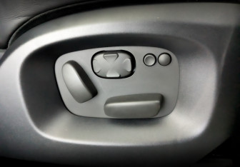 Подержанный автомобиль Land Rover Range Rover Sport 2013 года (25 фото)