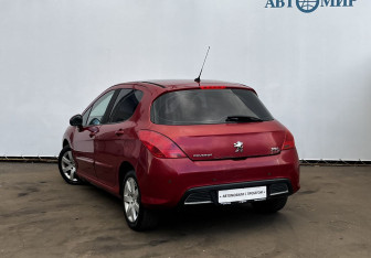 Подержанный автомобиль Peugeot 308 Hatchback 2009 года (7 фото)