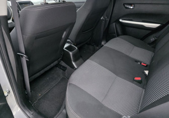 Подержанный автомобиль Suzuki Vitara 2016 года (10 фото)