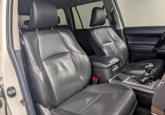 Подержанный автомобиль Toyota Land Cruiser Prado 2020 года (23 фото)