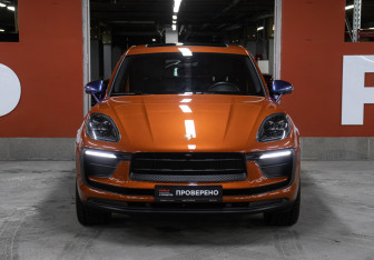 Подержанный автомобиль Porsche Macan 2021 года (2 фото)