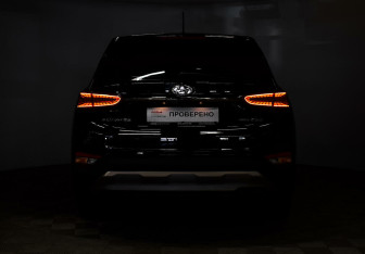 Подержанный автомобиль Hyundai Santa Fe 2019 года (10 фото)
