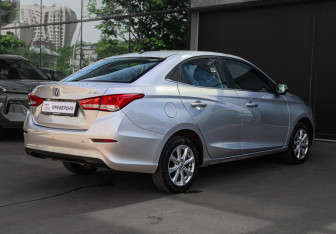Подержанный автомобиль Changan Alsvin 2023 года (4 фото)