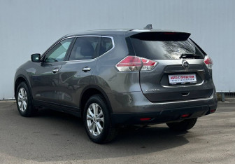 Подержанный автомобиль Nissan X-Trail 2017 года (7 фото)