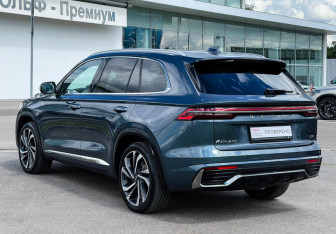 Подержанный автомобиль Geely Monjaro 2023 года (7 фото)