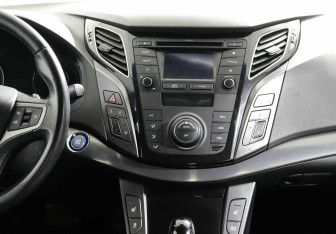 Подержанный автомобиль Hyundai i40 Sedan 2015 года (9 фото)