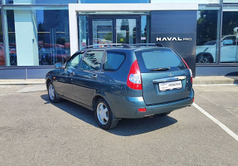 Подержанный автомобиль LADA (ВАЗ) Priora Wagon 2010 года (7 фото)