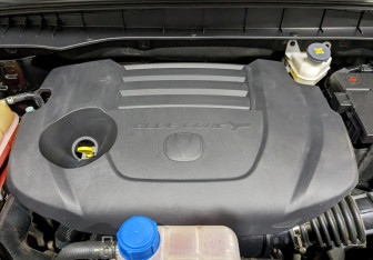 Подержанный автомобиль Changan CS95 2024 года (12 фото)