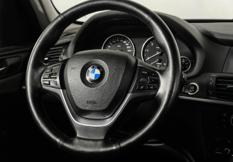 Подержанный автомобиль BMW X3 2014 года (15 фото)