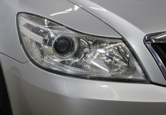 Подержанный автомобиль Skoda Octavia Liftback 2011 года (23 фото)