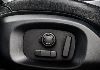 Подержанный автомобиль Land Rover Range Rover Sport 2017 года (24 фото)