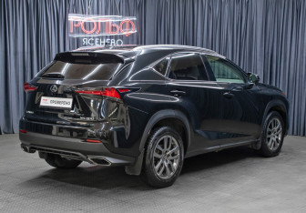 Подержанный автомобиль Lexus NX 2019 года (5 фото)