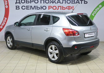 Подержанный автомобиль Nissan Qashqai 2007 года (6 фото)