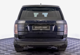 Подержанный автомобиль Land Rover Range Rover 2020 года (6 фото)