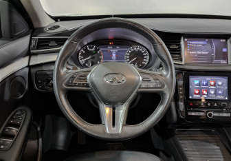 Подержанный автомобиль Infiniti QX50 2018 года (21 фото)