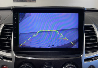 Подержанный автомобиль Mitsubishi Pajero Sport 2011 года (14 фото)