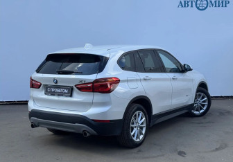 Подержанный автомобиль BMW X1 2018 года (8 фото)