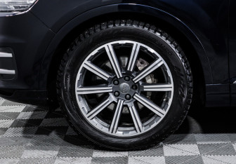 Подержанный автомобиль Audi Q7 2016 года (15 фото)