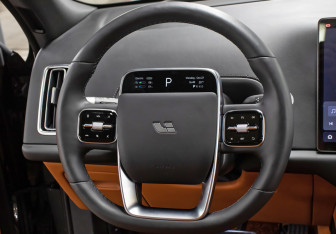 Новый LiXiang L9 2024 (19 фото)