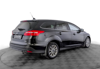 Подержанный автомобиль Ford Focus Wagon 2017 года (5 фото)