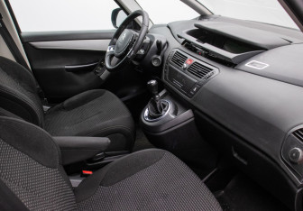 Подержанный автомобиль Citroen C4 Picasso 2007 года (9 фото)