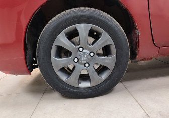 Подержанный автомобиль Toyota WiLL Cypha 2003 года (21 фото)