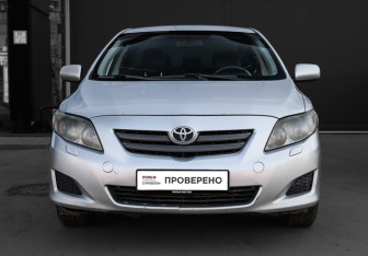 Подержанный автомобиль Toyota Corolla Sedan 2007 года (2 фото)