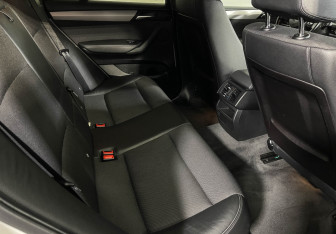 Подержанный автомобиль BMW X3 2017 года (14 фото)