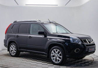 Подержанный автомобиль Nissan X-Trail 2014 года (7 фото)
