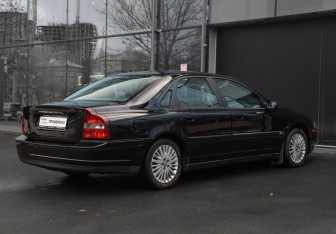 Подержанный автомобиль Volvo S80 2002 года (5 фото)