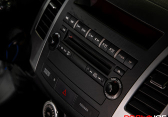 Подержанный автомобиль Mitsubishi Outlander 2008 года (14 фото)