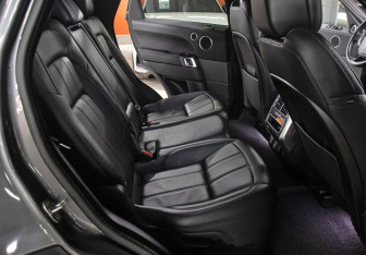 Подержанный автомобиль Land Rover Range Rover Sport 2018 года (11 фото)