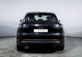 Подержанный автомобиль Porsche Cayenne 2019 года (6 фото)