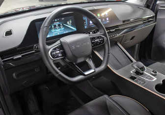 Подержанный автомобиль Omoda C5 2024 года (16 фото)