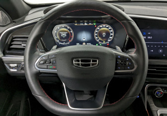 Подержанный автомобиль Geely Tugella 2023 года (25 фото)