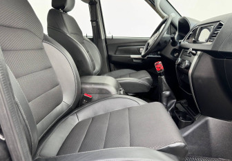 Подержанный автомобиль УАЗ Patriot 2024 года (10 фото)