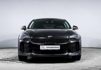 Подержанный автомобиль Kia Stinger 2020 года (2 фото)