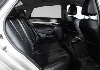 Подержанный автомобиль Hyundai i40 Sedan 2013 года (10 фото)