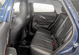 Подержанный автомобиль Omoda C5 2023 года (12 фото)