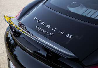 Подержанный автомобиль Porsche Cayman 2013 года (16 фото)