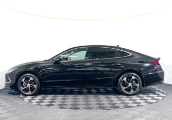 Подержанный автомобиль Hyundai Sonata 2020 года (8 фото)