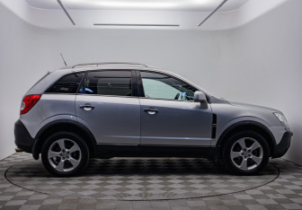 Подержанный автомобиль Opel Antara 2010 года (4 фото)