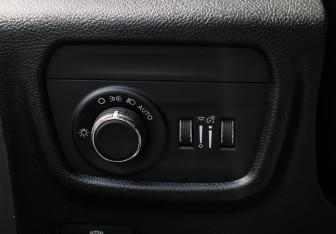 Подержанный автомобиль Jeep Grand Cherokee 2021 года (20 фото)